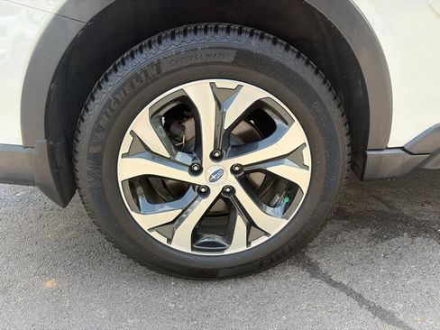 Certified 2022 Subaru Outback Touring XT w/ Popular Package #2 AWD/4WD image 25