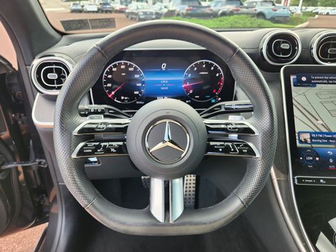 Used 2024 Mercedes-Benz GLC 300 4MATIC image 18