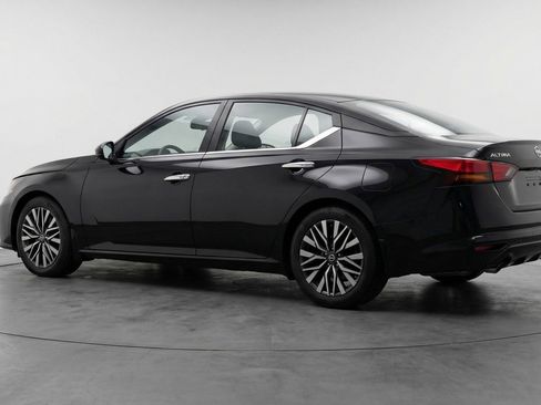 Used 2025 Nissan Altima 2.5 SV image 6