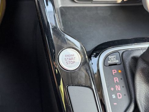 Used 2022 Kia Soul S FWD image 26