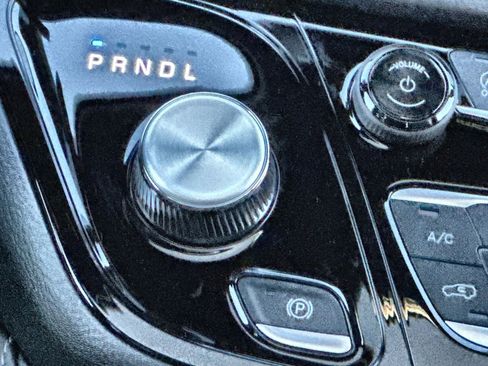 New 2026 Chrysler Pacifica Limited w/ S Appearance Package image 22