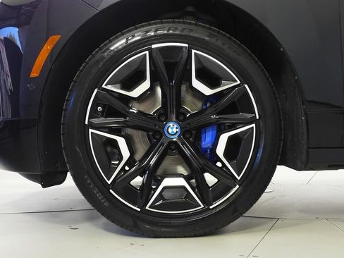 Certified 2024 BMW iX xDrive50 w/ Sport Package AWD/4WD image 5
