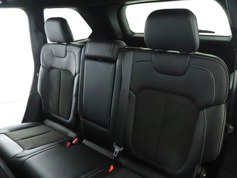 New 2026 Jeep Grand Cherokee Altitude image 5