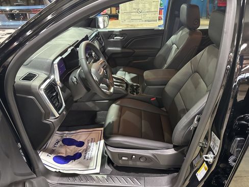 New 2026 GMC Canyon Elevation w/ Convenience Package image 15