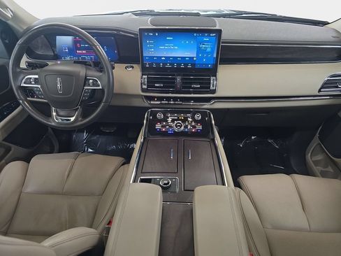 Used 2024 Lincoln Navigator Reserve AWD/4WD image 12