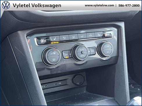 Certified 2021 Volkswagen Tiguan SE w/ Panoramic Sunroof Package image 29