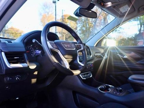 Used 2023 GMC Terrain SLE w/ Driver Convenience Package image 15