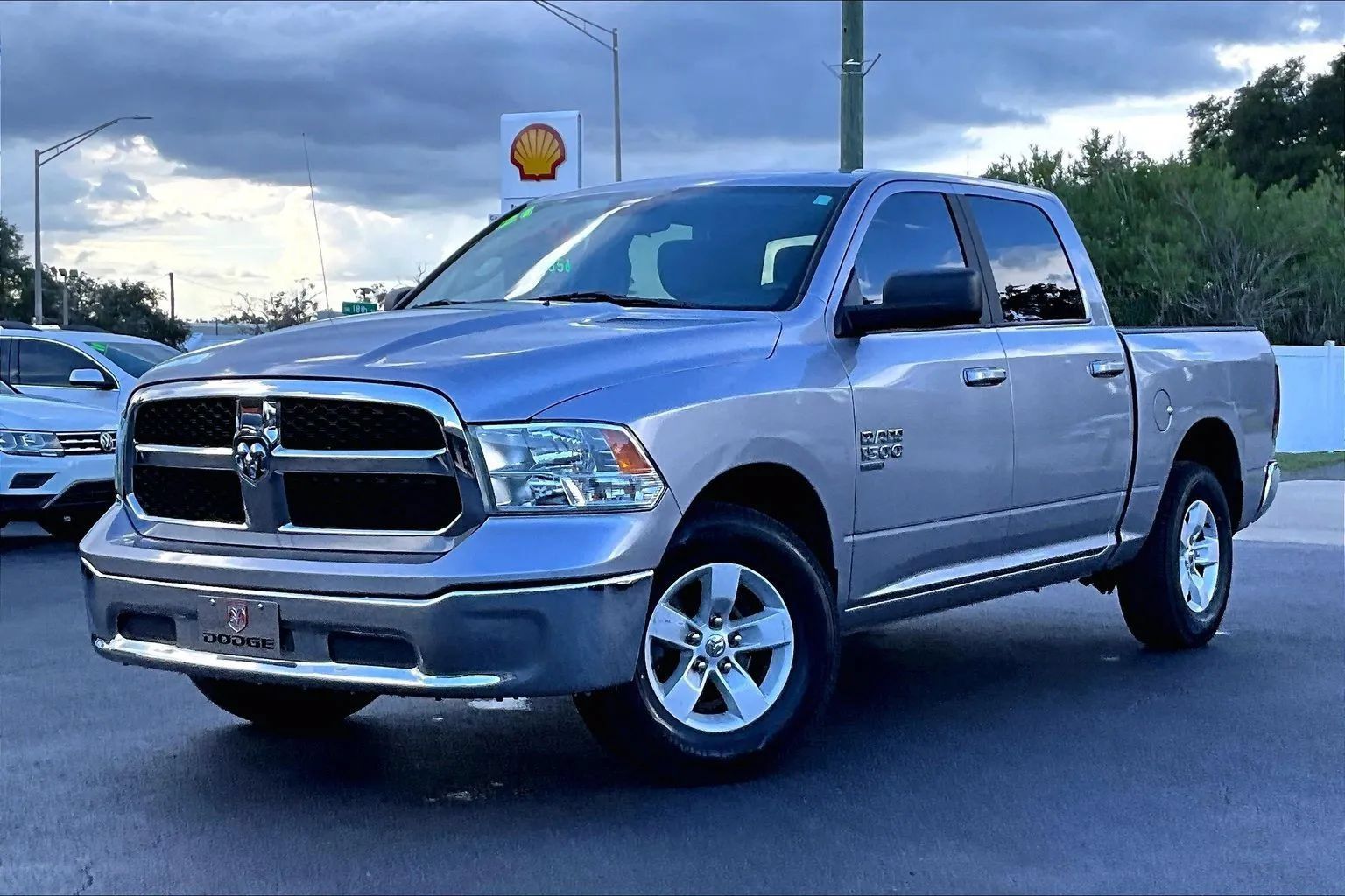 Used 2021 RAM 1500 Classic SLT RWD image 1