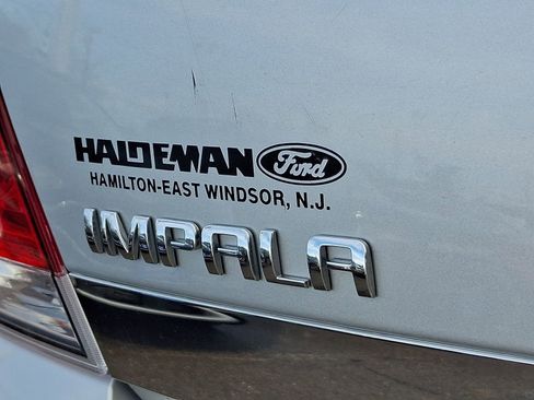 Used 2010 Chevrolet Impala LS image 28