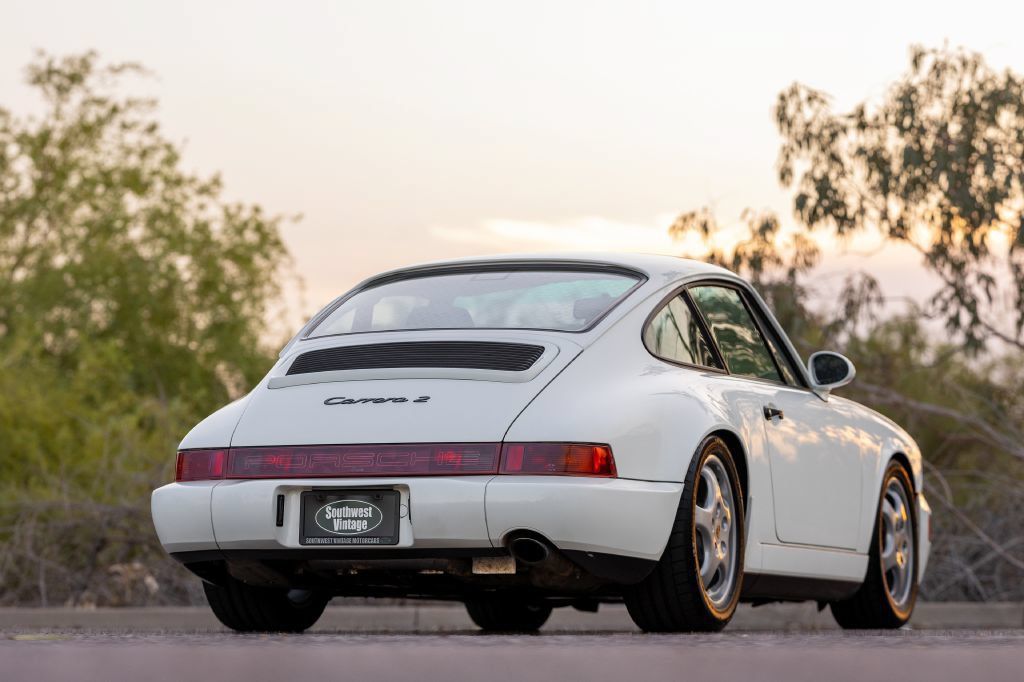 Used 1992 Porsche 911 Carrera RWD image 16