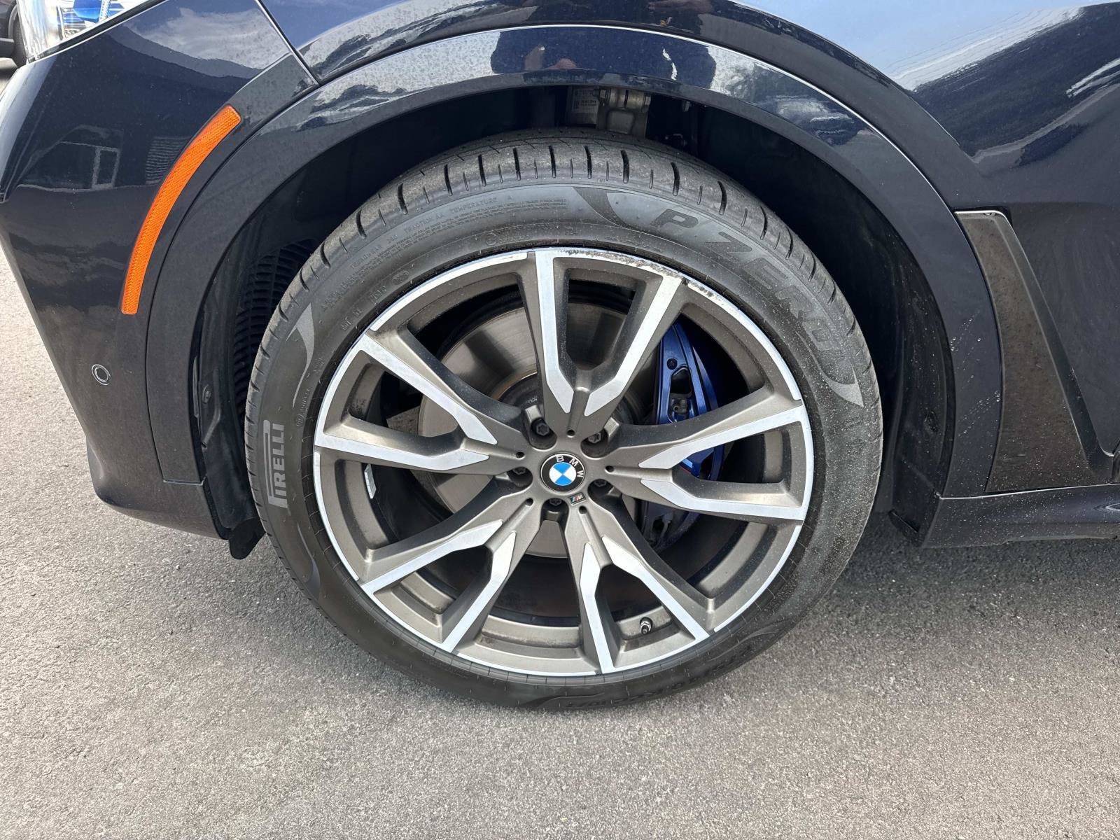 Used 2021 BMW X7 M50i w/ Dynamic Handling Package AWD/4WD image 10