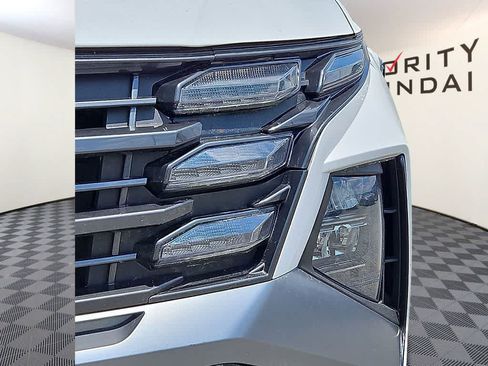 Used 2025 Hyundai Tucson SEL FWD image 8