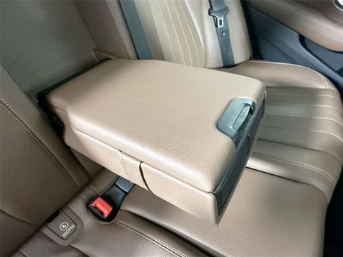 Used 2017 Mercedes-Benz E 300 4MATIC image 45