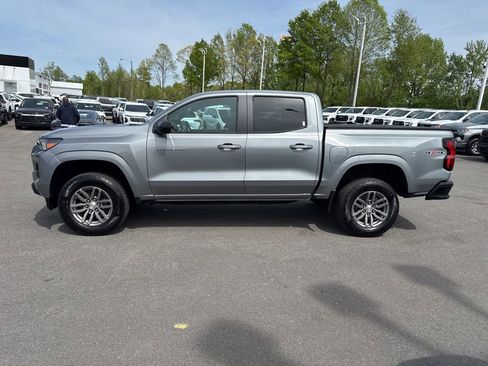 Used 2023 Chevrolet Colorado LT image 2