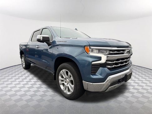 Used 2024 Chevrolet Silverado 1500 LTZ w/ Technology Package image 3
