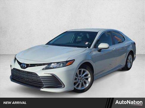 Used 2024 Toyota Camry LE FWD image 1