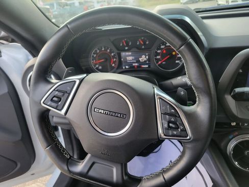 Used 2024 Chevrolet Camaro LT w/ Technology Package image 18