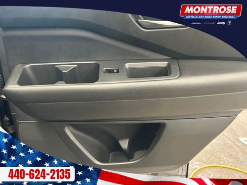 Used 2022 Nissan Pathfinder S image 26