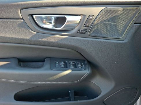 Certified 2024 Volvo XC60 B5 Ultimate image 12