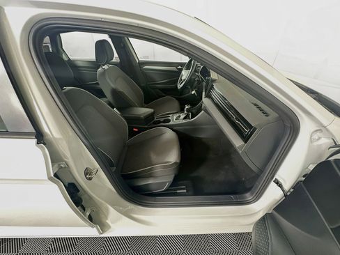 Used 2025 Volkswagen Jetta Sport FWD image 29