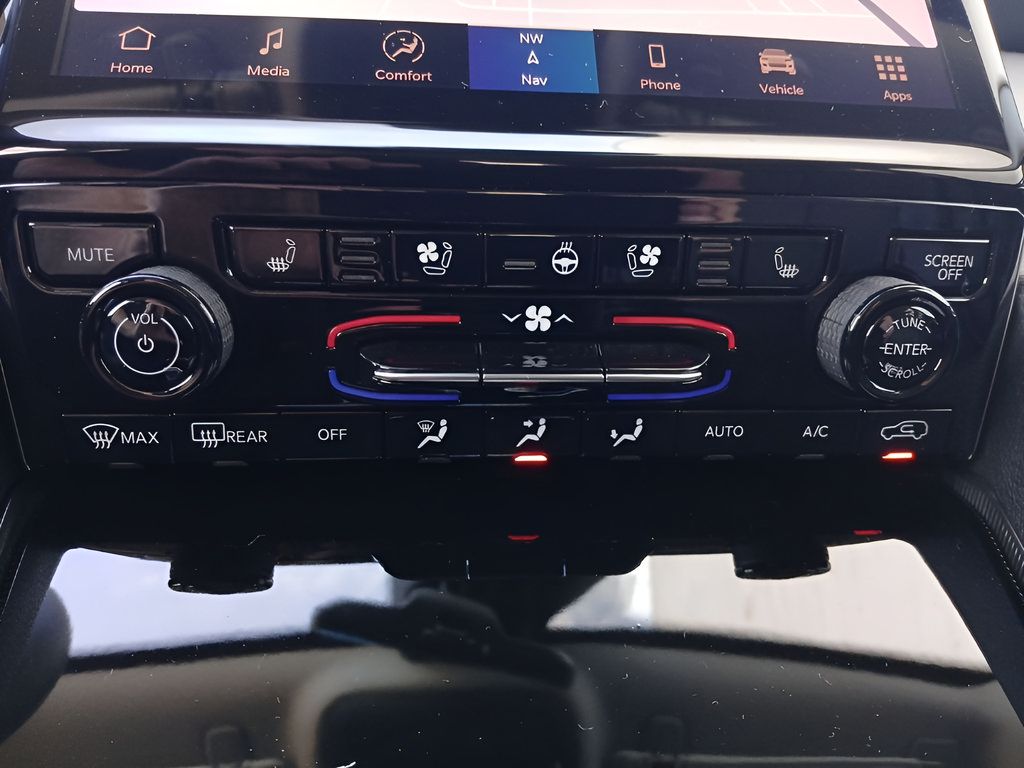 Used 2023 Jeep Grand Cherokee Limited w/ Luxury Tech Group II AWD/4WD image 17