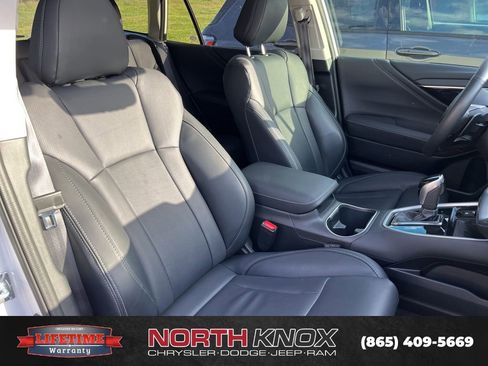 Used 2025 Subaru Outback Limited image 12