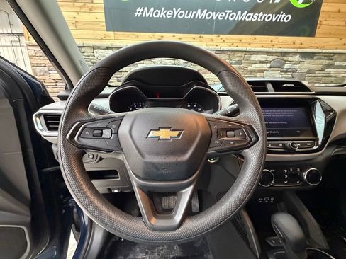 Used 2021 Chevrolet TrailBlazer LT w/ Convenience Package AWD/4WD image 37