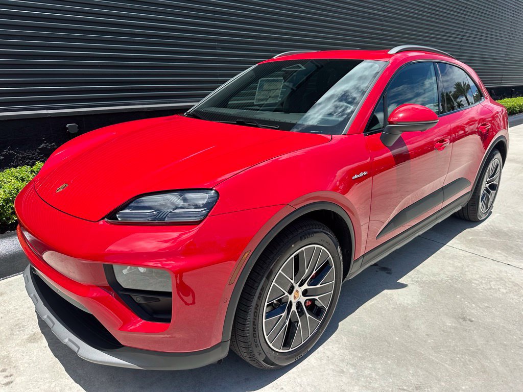 Used 2026 Porsche Macan 4S Electric AWD/4WD image 6