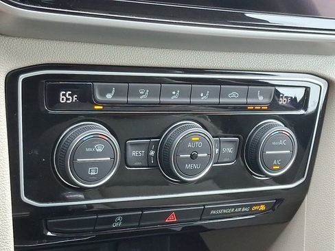 Used 2021 Volkswagen Atlas SEL image 19