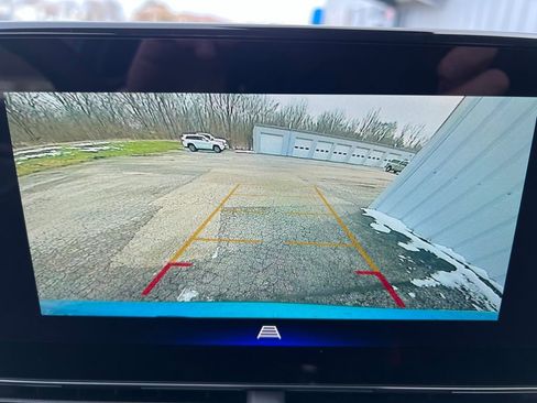 New 2026 Chevrolet Trax ACTIV w/ Sunroof Package FWD image 31