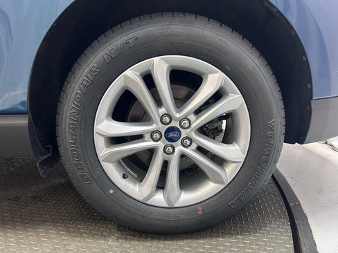 Used 2020 Ford Edge SEL w/ Convenience Package AWD/4WD image 29