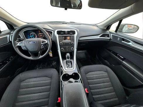 Used 2016 Ford Fusion SE FWD image 21
