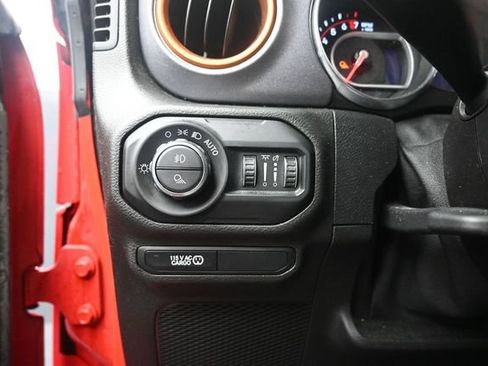 Used 2021 Jeep Gladiator Mojave AWD/4WD image 15