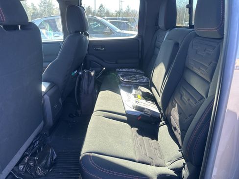 Used 2024 Nissan Frontier PRO-4X w/ Technology Package image 12