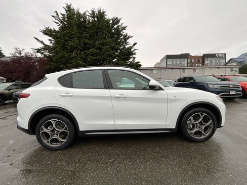 Used 2022 Alfa Romeo Stelvio Ti w/ Active Assist Plus Package image 8