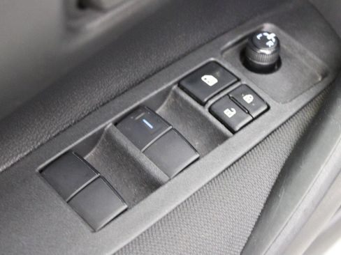 Used 2022 Toyota Corolla LE image 14