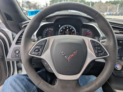 Used 2015 Chevrolet Corvette Stingray Coupe RWD image 23