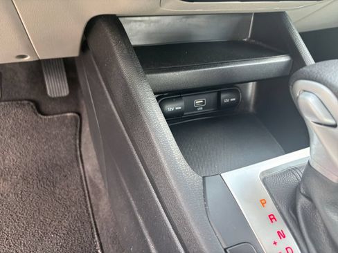 Used 2022 Kia Forte LXS w/ LXS Technology Package FWD image 30