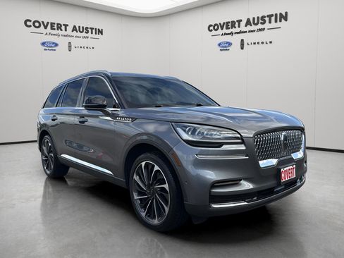 Used 2023 Lincoln Aviator Reserve w/ Equipment Group 201A image 7