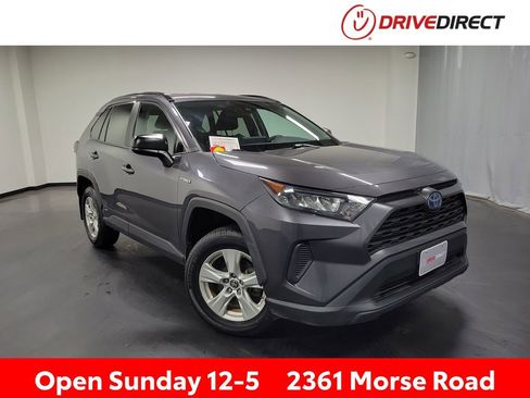 Used 2021 Toyota RAV4 LE AWD/4WD image 1
