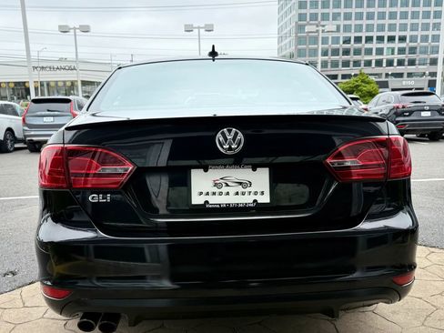 Used 2013 Volkswagen Jetta GLI Autobahn FWD image 6