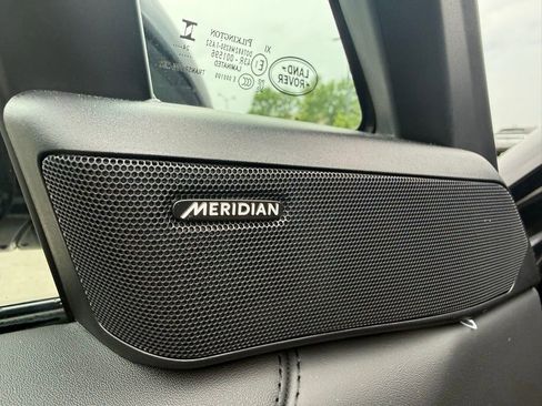 Used 2025 Land Rover Range Rover SE AWD/4WD image 29