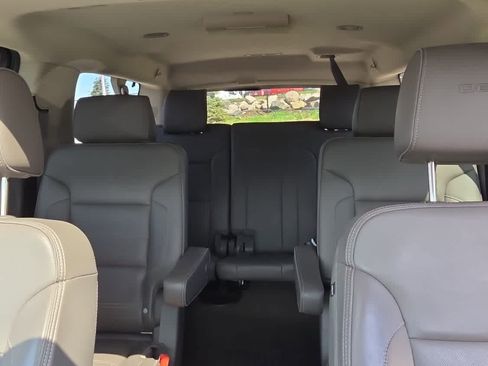 Used 2017 GMC Yukon XL Denali w/ Open Road Package AWD/4WD image 8