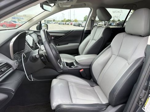 Used 2023 Subaru Outback Limited AWD/4WD image 9