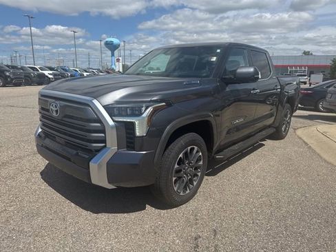 New 2026 Toyota Tundra Limited AWD/4WD image 3