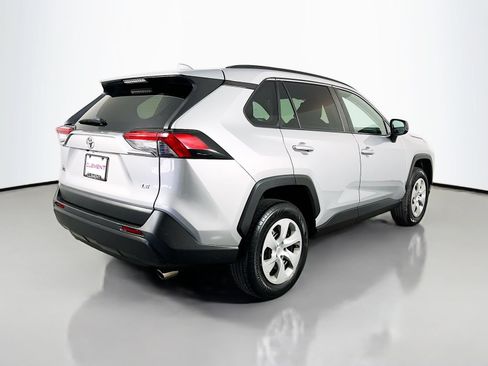 Used 2021 Toyota RAV4 LE FWD image 6