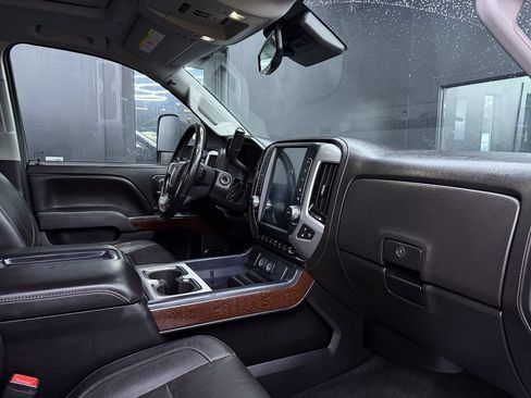 Used 2015 GMC Sierra 2500 SLT w/ Duramax Plus Package image 27