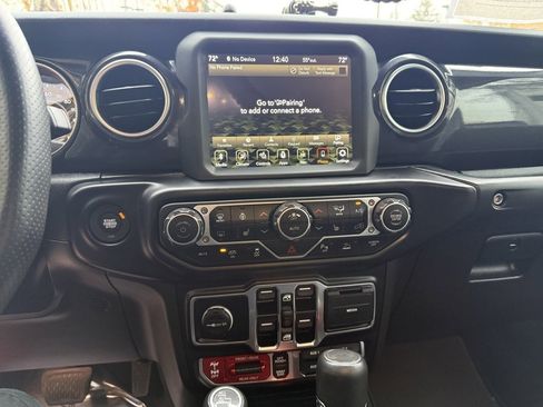 Used 2023 Jeep Wrangler Unlimited Rubicon 392 image 31