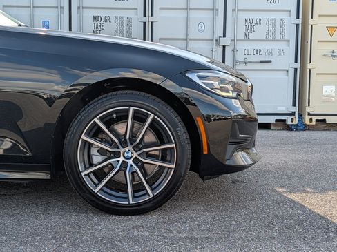 Used 2020 BMW 330i xDrive Sedan w/ Convenience Package AWD/4WD image 11