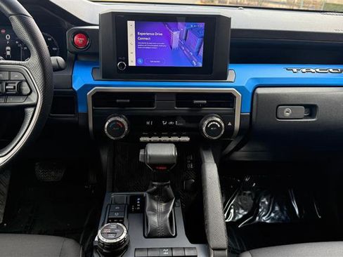 Used 2025 Toyota Tacoma TRD Off-Road image 24